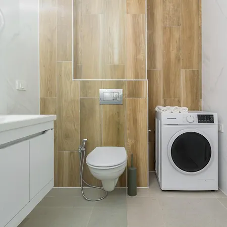 Hubix - Of Mara Apartment
