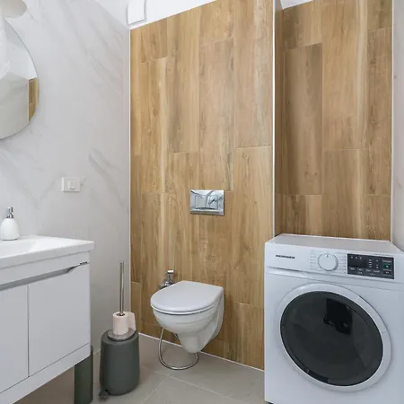 Hubix - Of Mara Apartment *